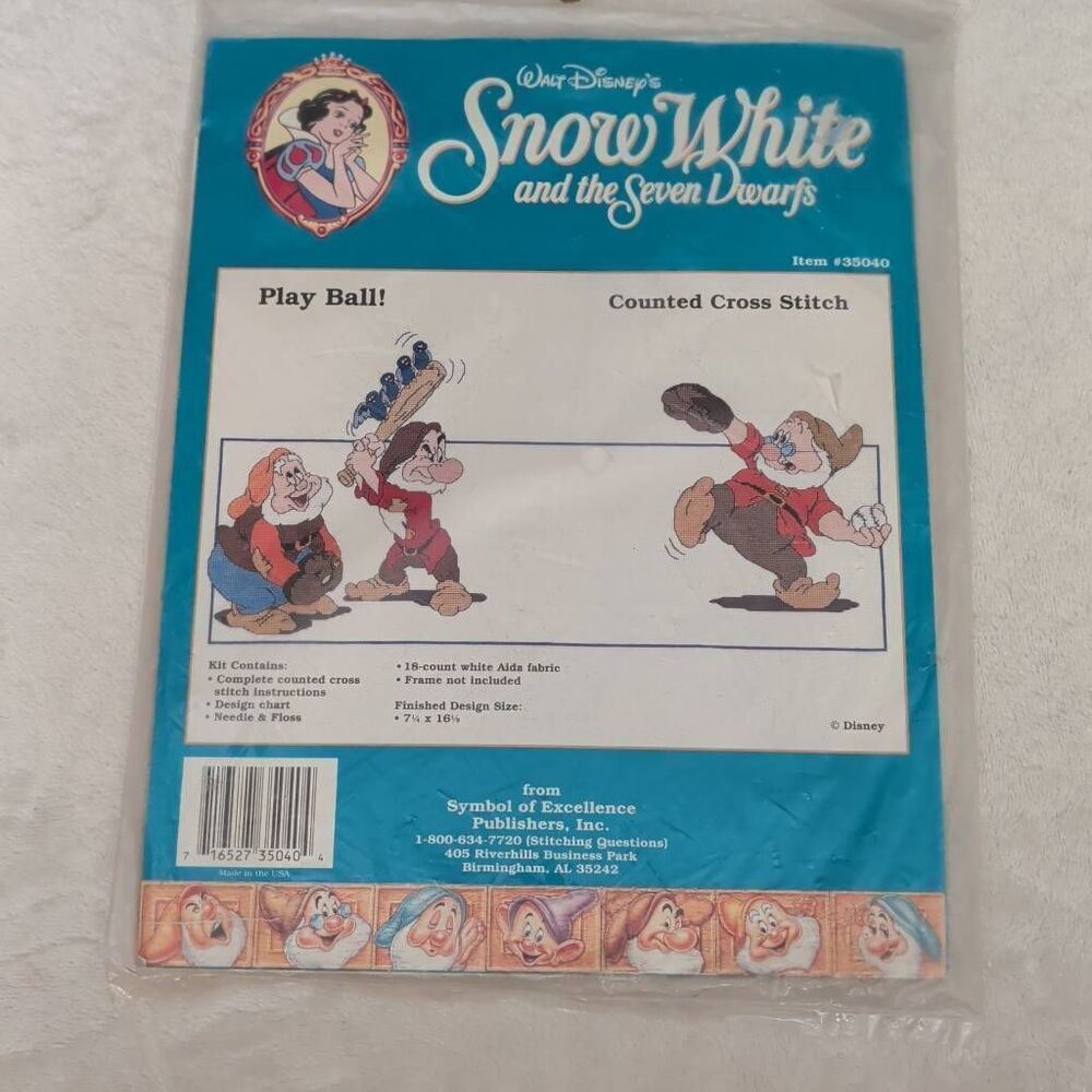Symbol of Excellence Disney's Snow White and the Seven Dwarfs Play Ball Counted